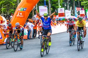 Lê Nguyệt Minh phá hỏng bữa tiệc Đồng Tháp trên đất Sen Hồng