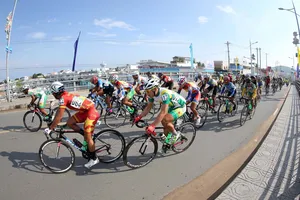 Tay đua Philippines vượt lên chiếm áo vàng của Phan Hoàng Thái