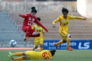 TP.HCM I hòa Phong Phú Hà Nam, Hà Nội lấy 3 điểm lên ngôi đầu