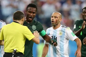 Mikel Obi tiết lộ cha bị bắt cóc, đòi 21.000 bảng tiền chuộc