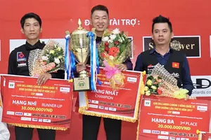 ĐKVĐ Mã Minh Cẩm bất ngờ bị loại khỏi giải Bình Dương