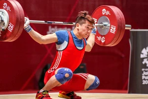 Lực sĩ Trịnh Văn Vinh “đánh rơi” HCV Asiad 18