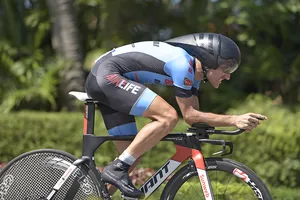 Các đội quốc tế 'văng' khỏi tốp 3 sau chặng cá nhân tính giờ 