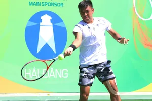 Đầu gối băng kín, Lý Hoàng Nam vẫn đánh bại đối thủ Ấn Độ