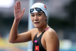 Kình ngư Mỹ Thảo hạ bệ Ánh Viên đoạt vàng cự ly 100 m bướm