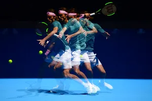 Chiến tướng từng hạ Federer đi tiếp vào bán kết Úc mở rộng