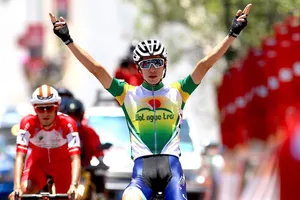 Gong Hyo-suk nhất chặng, Javier mặc áo vàng Cúp Truyền Hình