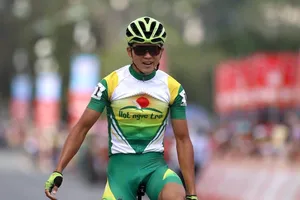 Ngô Văn Phương lần đầu thắng chặng đua Cúp Truyền Hình 