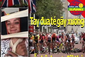 Tay đua té gãy xương vẫn bênh vực đối thủ; sao Juve sang Anh