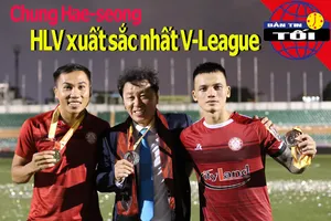 Đồng hương thầy Park là HLV hay nhất V-League; UAE gặp rắc rối