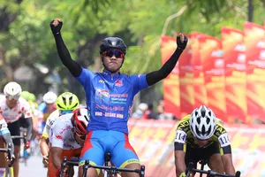 Tấn Hoài chiến thắng ở chặng đấu có 13 VĐV bỏ cuộc