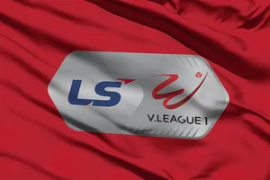 Sau hai ca nhiễm COVID-19, V-League tạm dừng vô thời hạn