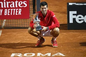 Djokovic vượt mặt kỷ lục của ‘vua đất nện’