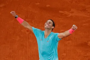 Djokovic thảm bại, Nadal đứng ngang hàng với Federer