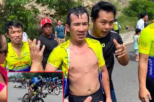 Clip tay đua phong trào bị xe lao qua người trong tai nạn