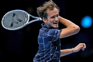 Medvedev ‘hủy diệt’ Djokovic như thế nào?