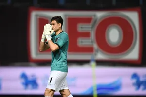 FIFA 'bật đèn xanh' cho Đặng Văn Lâm sang Nhật