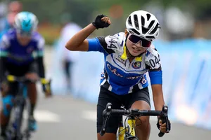 Tay đua Kim Cương 'đơn thương, độc mã' chiếm áo vàng