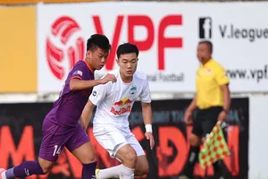 Tiếp tục hoãn V-League vì dịch COVID-19 phức tạp