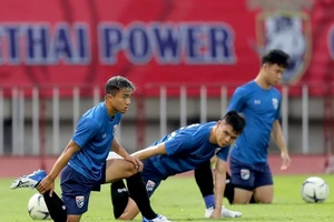 Thái Lan mất ‘Messi Thái’ trong trận mở màn AFF Cup