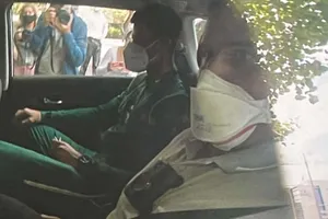 Djokovic bị đưa trở lại trại tạm giam