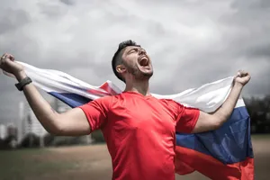 Bóng đá Nga bị tấn công trên mọi mặt trận