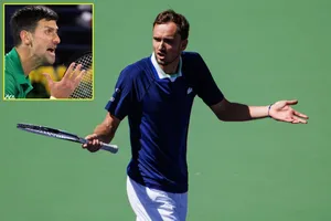 Djokovic bất chiến tự nhiên thành
