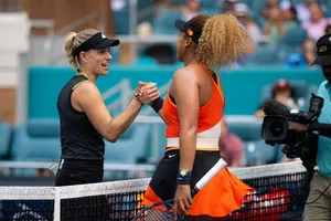 Osaka bắn hạ cựu số 1 nữ thế giới