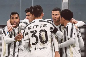 Bán Ronaldo, Juventus bị điều tra thuế