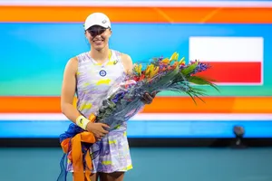 Tay vợt 20 tuổi lần đầu lên đỉnh thế giới