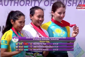 Clip Nguyễn Thị Thật tung nước rút giành HCV xe đạp châu Á