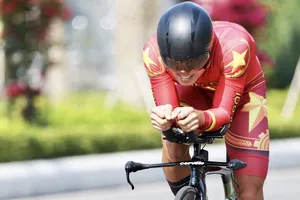 Bí mật chiếc xe đạp hơn 300 triệu đồng giúp Huỳnh Thanh Tùng bay cao