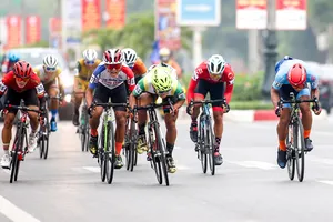 Clip “lính trẻ” thắng đèo Ngang và màn rượt đuổi rút ngắn 9 phút