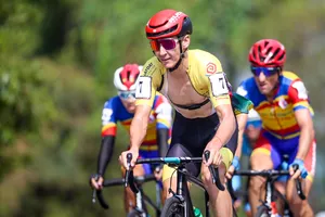 Clip màn sô-lô đẳng cấp của tay đua người Nga