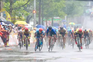 Clip Đồng Nai tấn công mãn nhãn và màn “chào sân” của Nguyễn Văn Bình