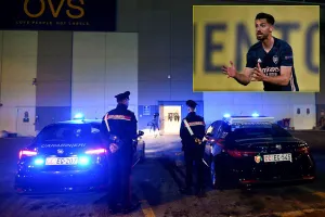 Hậu vệ Arsenal bị đâm trọng thương ở Ý