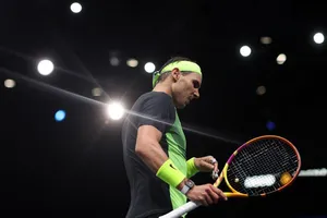 Nadal, Medvedev nắm tay nhau rời cuộc chơi