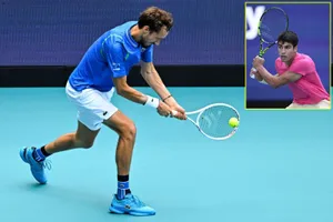 Alcaraz và Medvedev tiến gần đến chung kết Miami Open