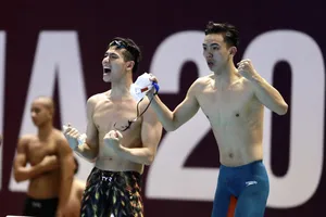 Đội bơi tiếp sức đoạt “vàng” ngoạn mục, Phạm Thanh Bảo phá kỷ lục SEA Games