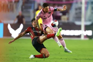 Messi lập cú đúp, Miami thăng hoa ở League Cup