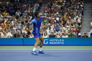 Djokovic đấu ba tay vợt người Mỹ trên đường vào chung kết