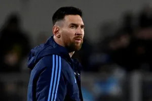 Messi chấn thương vẫn được gọi lên tuyển Argentina