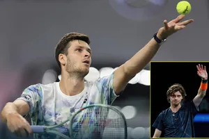 Hurkacz và Rublev tranh chức vô địch Shanghai Masters