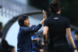 Bị cấm chỉ đạo hai trận, HLV Kim Chi đâm đơn khiếu nại