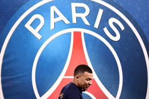 Mbappe vẫn kín tiếng chuyện đi ở sau vô địch Siêu cúp