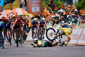 Clip Áo vàng Petr Rikunov gặp nạn tại mức đến Quy Nhơn