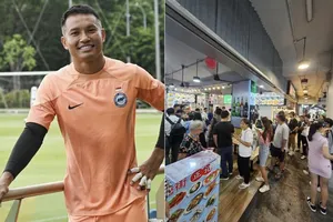 Gian hàng thủ môn Singapore khiến Thái Lan bị loại thu hút CĐV Trung Quốc