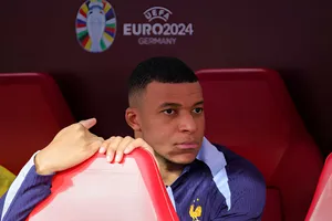 Tuyển Pháp giải thích lý do “nhốt” Mbappe trên ghế dự bị