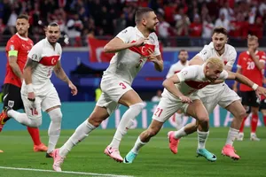Demiral ghi bàn thắng nhanh thứ hai Euro, Thổ Nhĩ Kỳ lật đổ Áo lọt vào tứ kết