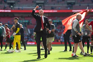 Vì sao MU gia hạn hợp đồng với HLV Erik Ten Hag?